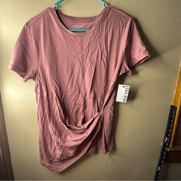 NWT Nine West medium pink Tshirt with front knot design - Picture 1 of 7